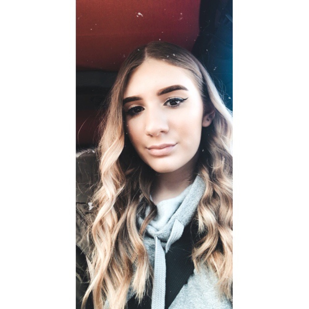 Meet your Posher, Kacie